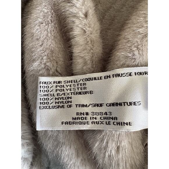 Via Spiga Women’s Size Small Faux fur Reversible Vest Light Gray - Picture 11 of 14